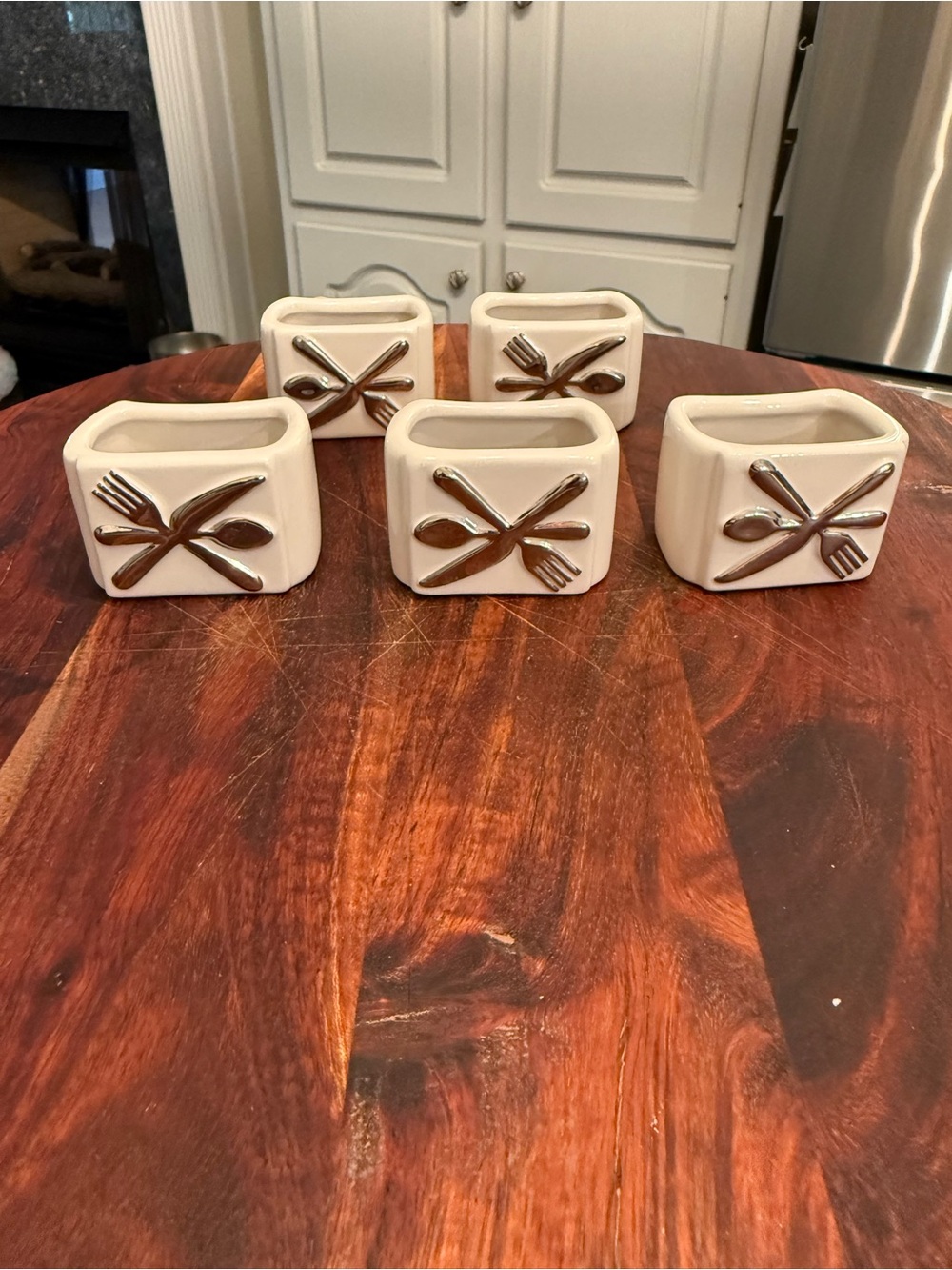 Set of 5 Ceramic Pottery Barn Napkin Ring Holders White Silverware new